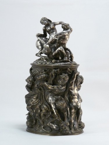 Antiquités - Urne couverte en bronze argenté