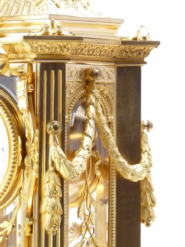 Antiquités - Jules Graux, pendule cage en bronze doré