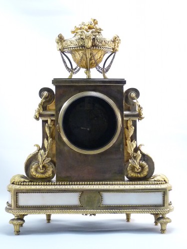 Antiquités - Napoleon III clock in the Louis XVI style, after a model by Rémond