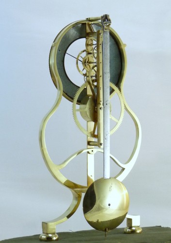 Antiquités - Early 19th Century Skeleton Clock, "keyhole Frame" 
