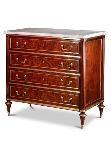 Chest of drawers with four rows