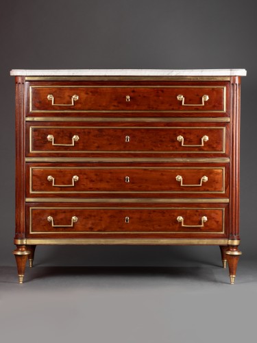 Furniture  - Commode with four rows