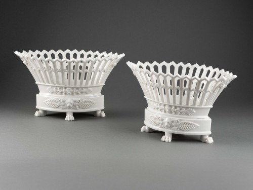 Paire de corbeilles de forme « navette » - Céramiques, Porcelaines Style Empire