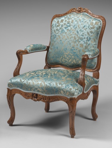 Louis XV - Suite of three Louis XV period armchairs