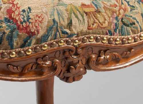 Exceptionnelle paire de fauteuils à la Reine avec leur tapisserie d’origine Estampille de François REUZE - Louis XV