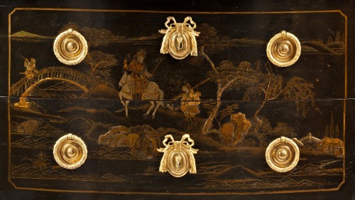 Louis XVI period &quot;Vernis Martin&quot;  chest of drawers - 