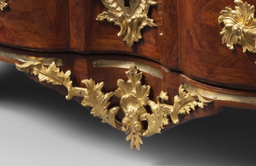 Important Griffin Chest of Drawers - Louis XV