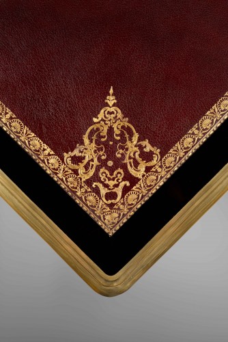 Louis XV - Exceptionnel bureau en ébène, début de l'époque Louis XV