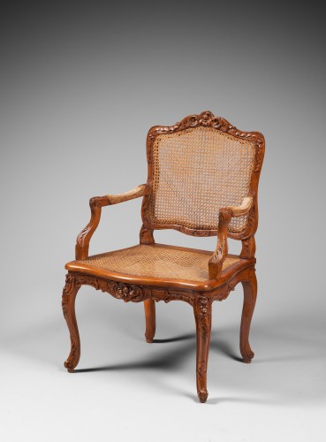 Important suite of four large armchairs &quot;à la Reine&quot; - Seating Style Louis XV