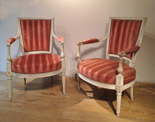 Salon composé d’un petit canapé et de quatre fauteuils en cabriolet - Sièges Style Louis XVI
