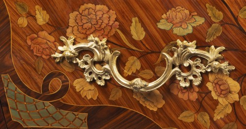 Antiquités - Importante commode d’époque Louis XV