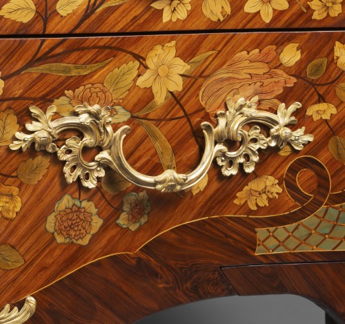 Antiquités - Importante commode d’époque Louis XV