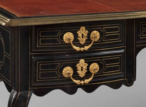 Grand Bureau en ébène et poirier noirci, Paris Circa 1710 – 1720 - Galerie Delvaille