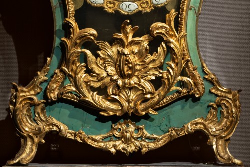 Horlogerie Cartel - Cartel rocaille en corne verte - Paris, milieu du 18e siècle