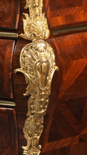Important chest  of drawers, Stamped by François MONDON, Louis XV Period - Louis XV