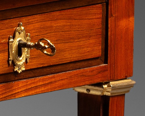 XVIIIe siècle - Table de salon Néoclassique estampillée Roussel