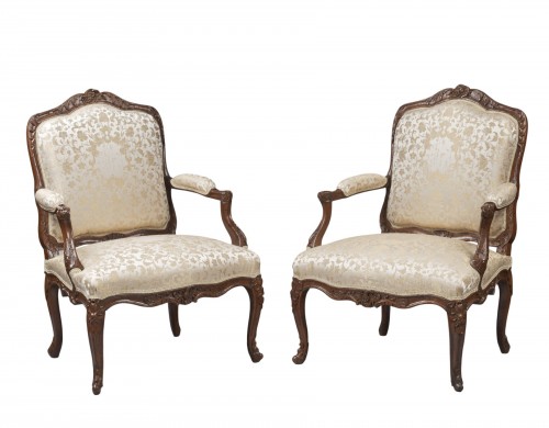 Paire de Fauteuils à la Reine, estampillés CRESSON