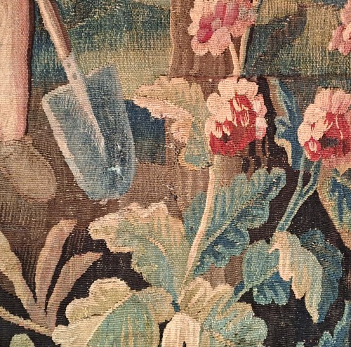 Antiquités - « Le petit Jardinier » Tapisserie d’Aubusson du 18e siècle