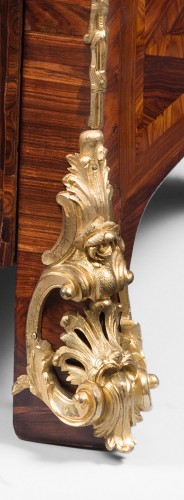 Commode en sarcophage attribuée à Doirat (1675-1732) - Galerie Delvaille