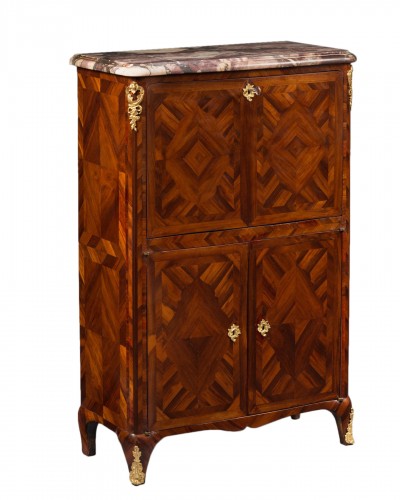 Elegant "alcove" Secretary, Louis XV period, stamped by Denis Genty