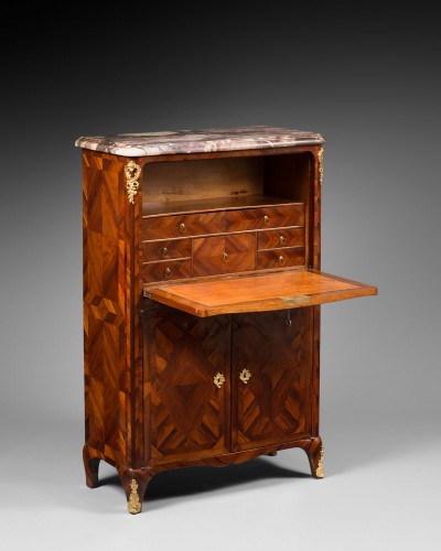 Furniture  - Elegant &quot;alcove&quot; Secretary, Louis XV period, stamped by Denis Genty