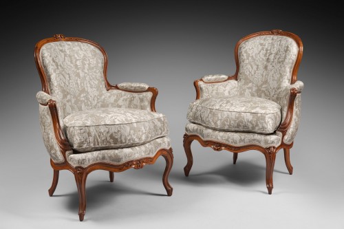 Pair of &quot;Bergères&quot; Louis XV period , attributed to Pierre Nogaret - Louis XV