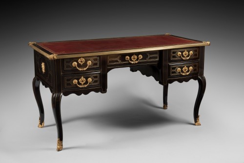 Petit bureau à caissons, en ébène et poirier noirci - Louis XIV