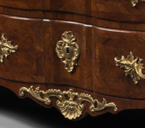 18th century - Important Arbalette Chest of Drawers Attributed to François Garnier