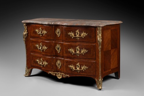 Louis XV - Important Arbalette Chest of Drawers Attributed to François Garnier