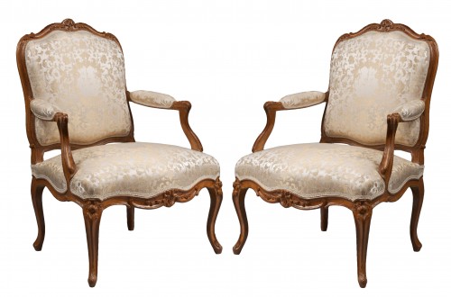 Nicolas HEURTAUT, Exceptionnelle suite de huit fauteuils à la Reine