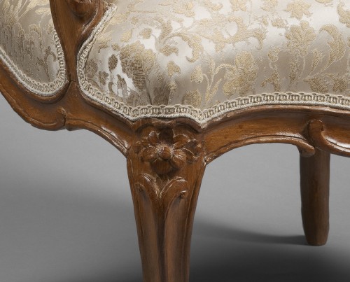 Nicolas HEURTAUT, Exceptional suite of eight  &quot;A la Reine&quot; armchairs  - Louis XV