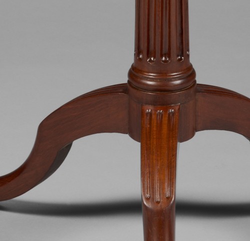 Cuban mahogany Gueridon - 