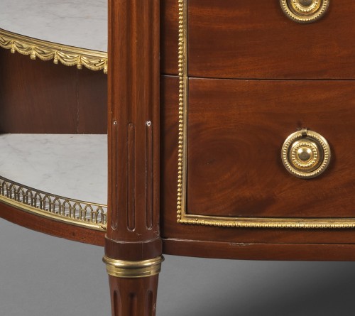 Mobilier Commode - Elégante Commode en Desserte estampillée par Fidelis Schey