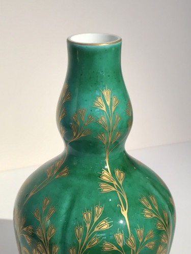 Sèvres - Vase en porcelaine pâte tendre Art Nouveau - Céramiques, Porcelaines Style Art nouveau