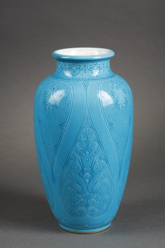Porcelain & Faience  - Sevres - Soft-paste porcelain vase in ‘celestial’ blue