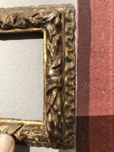 17th century - 17th century Italian gilt wooden frame 