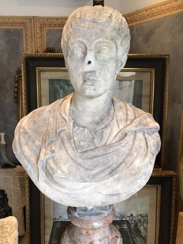 Antiquités - Buste en marbre à l’antique