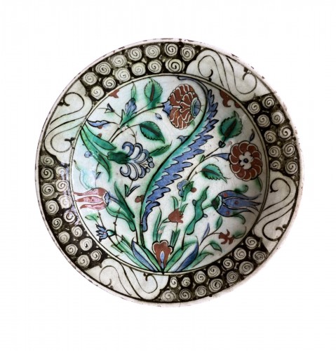 Early 17th century Isnik dish