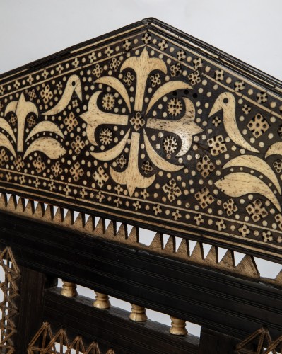 XIXe siècle - Trône de Zanzibar dit “Kita cha enzi”