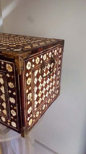 Indo-portuguese cabinet - Furniture Style French Regence