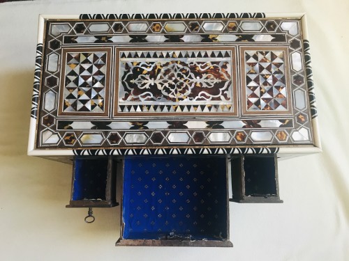 Objects of Vertu  - Ottoman casket 