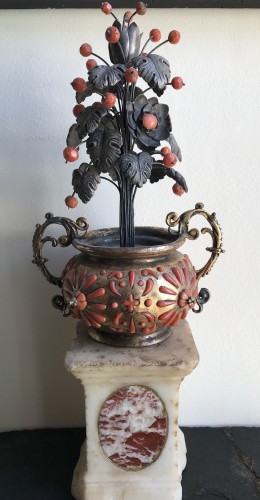 Vase de Trapani en corail et bronze doré - Objet de décoration Style Louis XIII