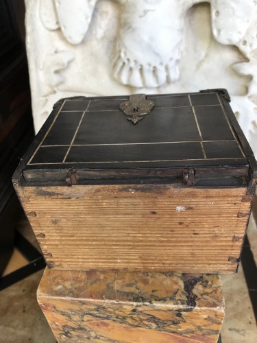 Curiosities  - Mini Germany chest