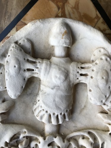 Sculpture Sculpture en Marbre - Trophée en marbre d'époque Renaissance