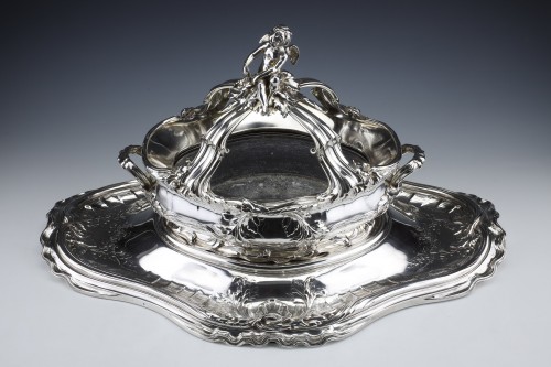 Argenterie et Orfèvrerie  - Risler et Carré -Centre de table en argent massif XIXe siècle