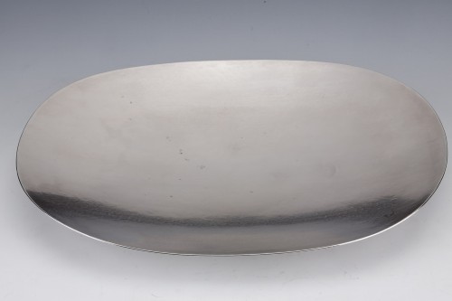 Argenterie et Orfèvrerie  - Coupe à fruit ovale en argent martelé XXè siècle Zurich