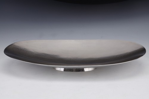Antiquités - Coupe à fruit ovale en argent martelé XXè siècle Zurich