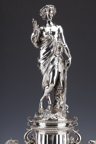 19th century -  Christofle - Important Centerpiece in Sterling Silver 19th Century