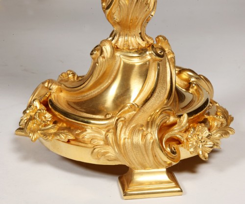 XIXe siècle - Paire de candelabres en bronze dore Napoleon III 