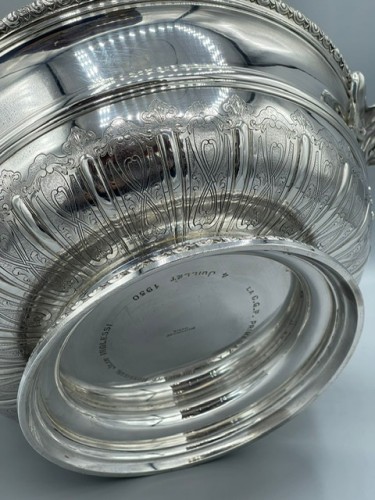 Antiquités - Puiforcat - Soup tureen on its display stand in solid silver XIXe 